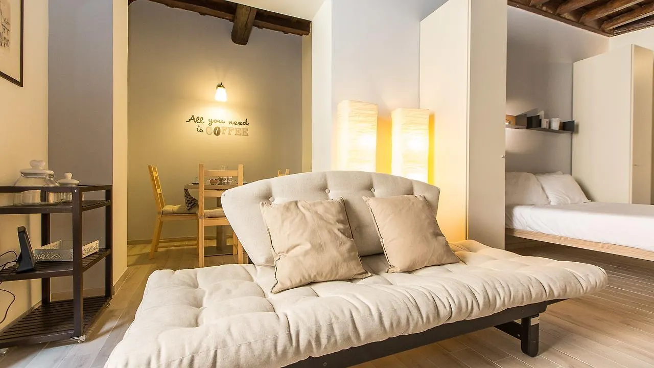 Rental In Rome Argentina Studio 0*,  Italie