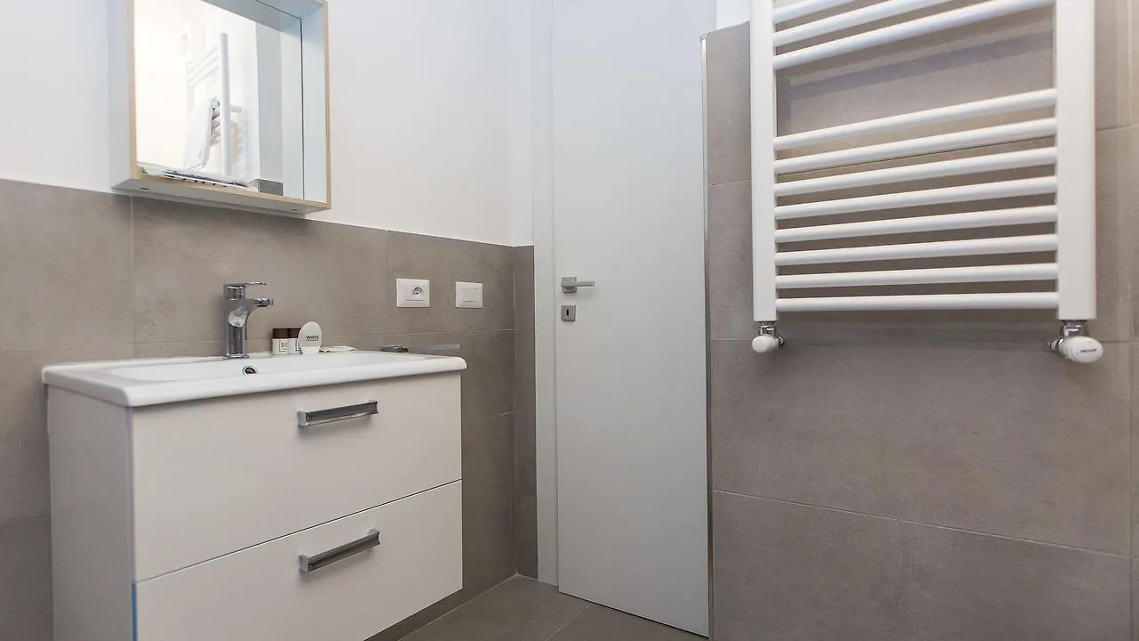 Rental In Rome Argentina Studio Italie